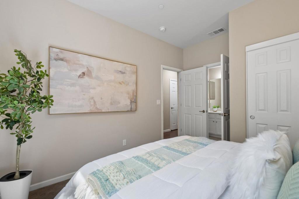 1052 Chamomile Property Photo 26