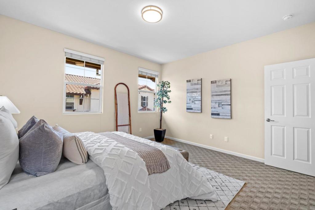1052 Chamomile Property Photo 34