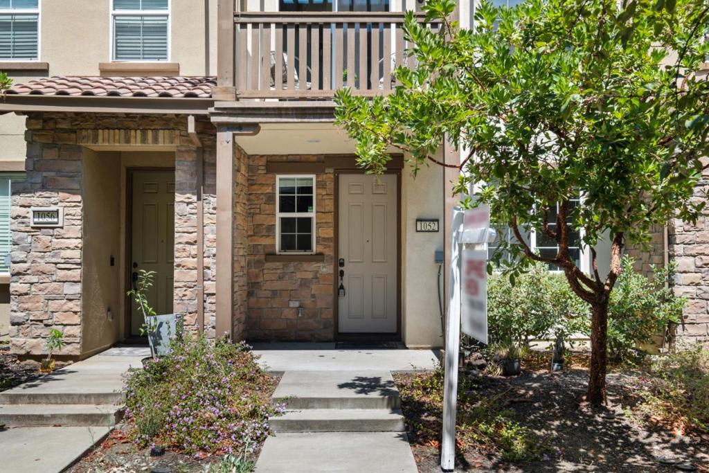 1052 Chamomile Property Photo 40