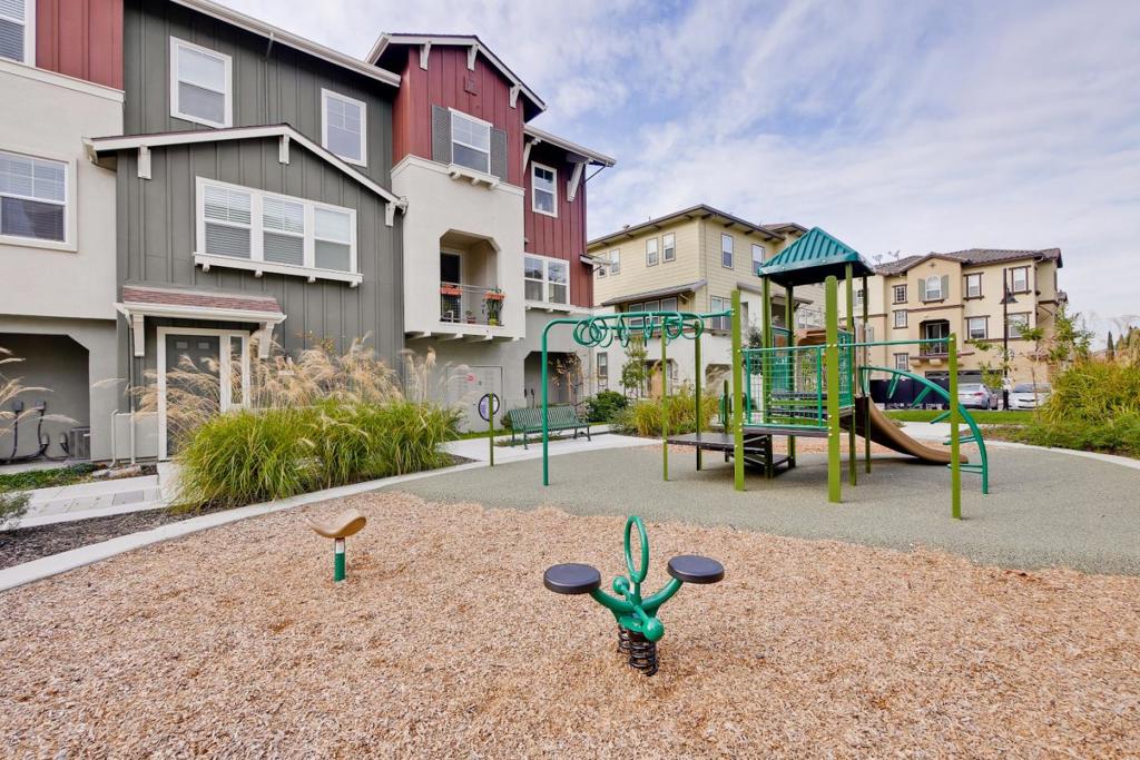 1052 Chamomile Property Photo 45