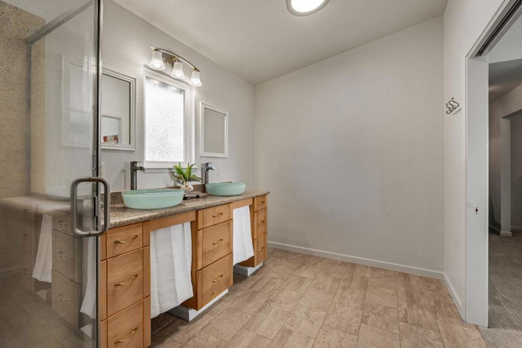 16919 Forrest Lane Property Photo 28