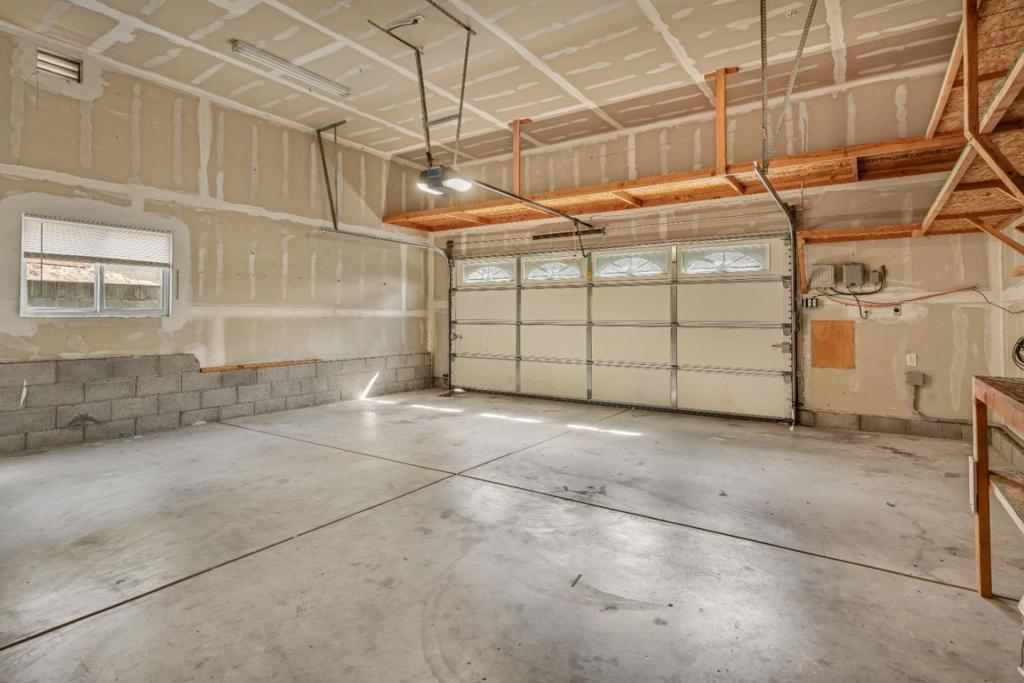 16919 Forrest Lane Property Photo 32