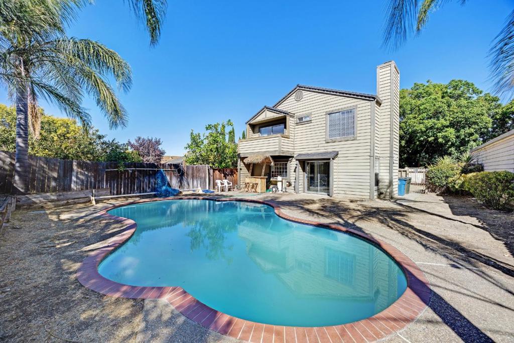 3510 Straitwood Court Property Photo 1