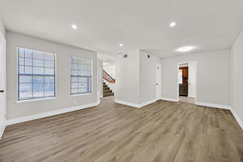 3510 Straitwood Court Property Photo 6