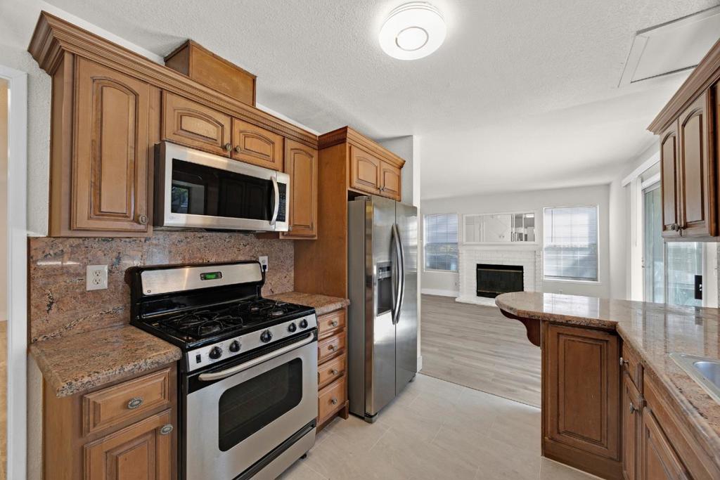 3510 Straitwood Court Property Photo 8
