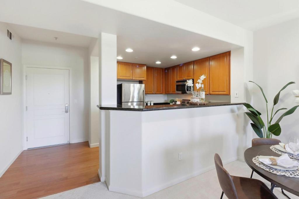 1883 Agnew Road 209 Property Photo 7