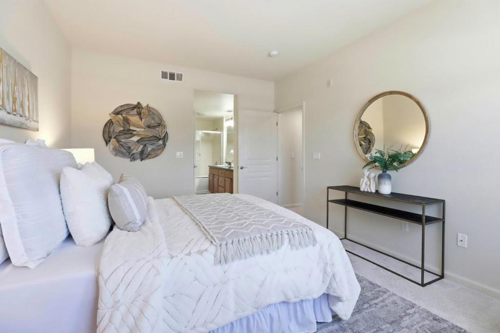 1883 Agnew Road 209 Property Photo 17