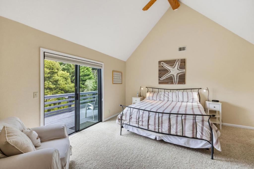 103 Dunsmuir Court Property Photo 3
