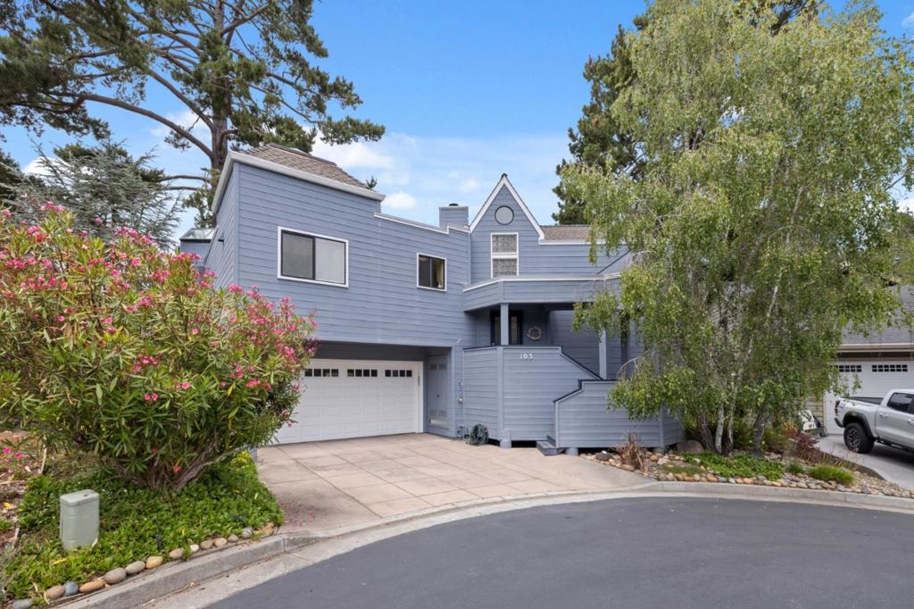 103 Dunsmuir Court Property Photo 4