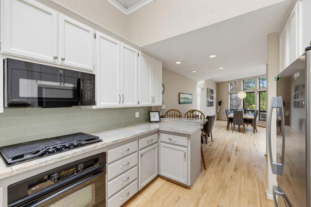 103 Dunsmuir Court Property Photo 39