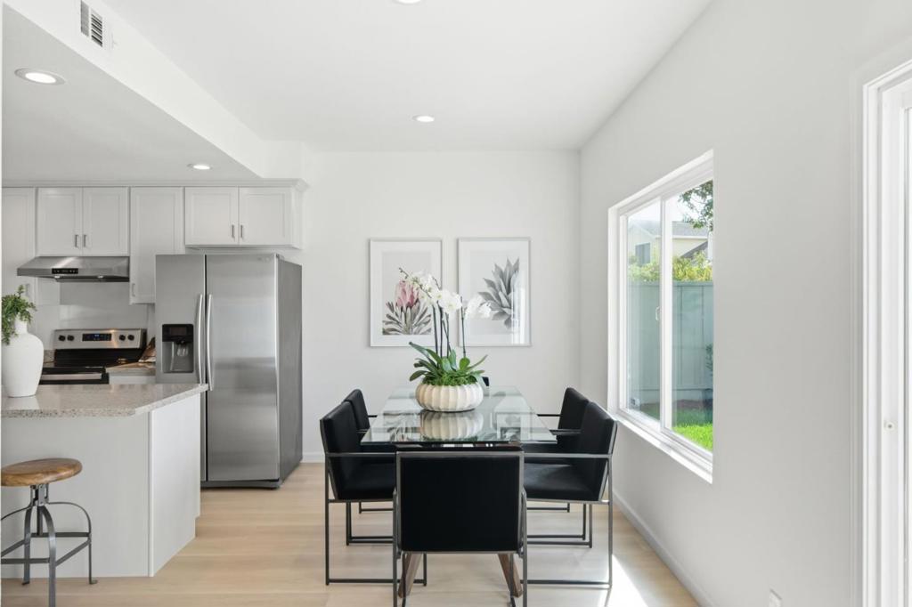 5484 Sunstar Property Photo 4
