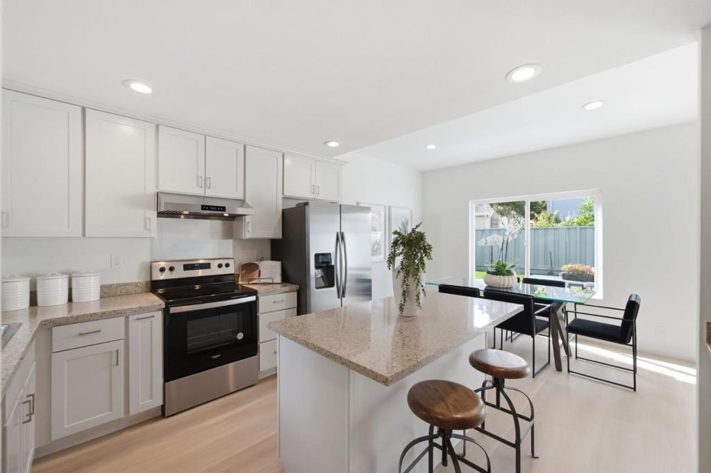 5484 Sunstar Property Photo 6