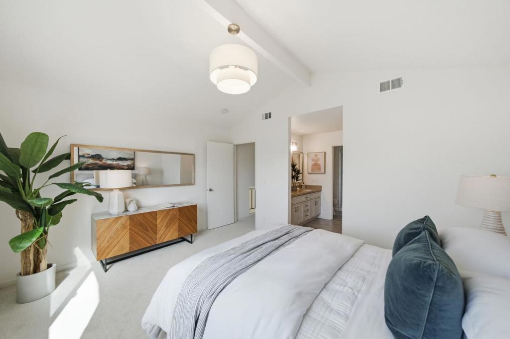 5484 Sunstar Property Photo 12