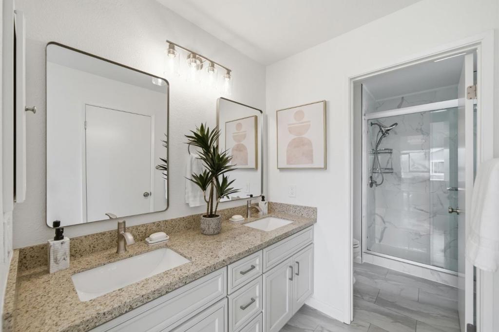 5484 Sunstar Property Photo 13