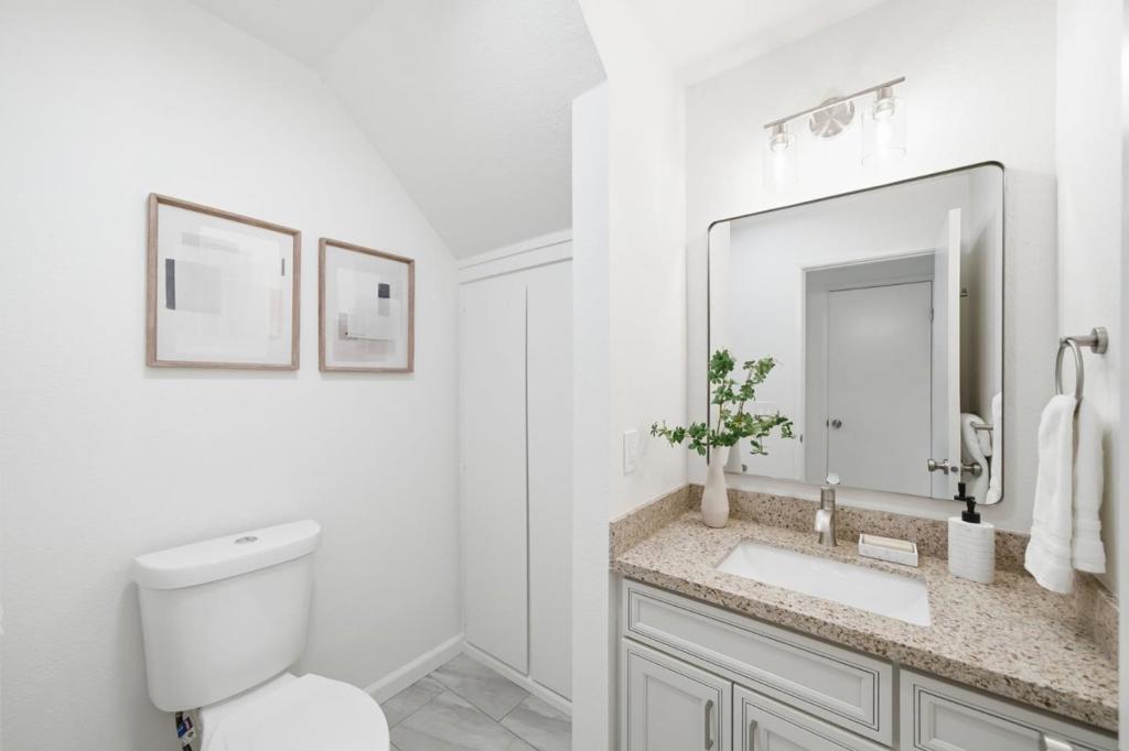5484 Sunstar Property Photo 15