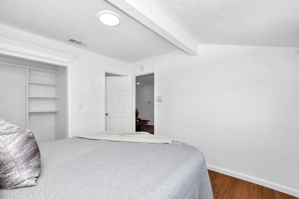 425 W 8th Street Property Photo 14
