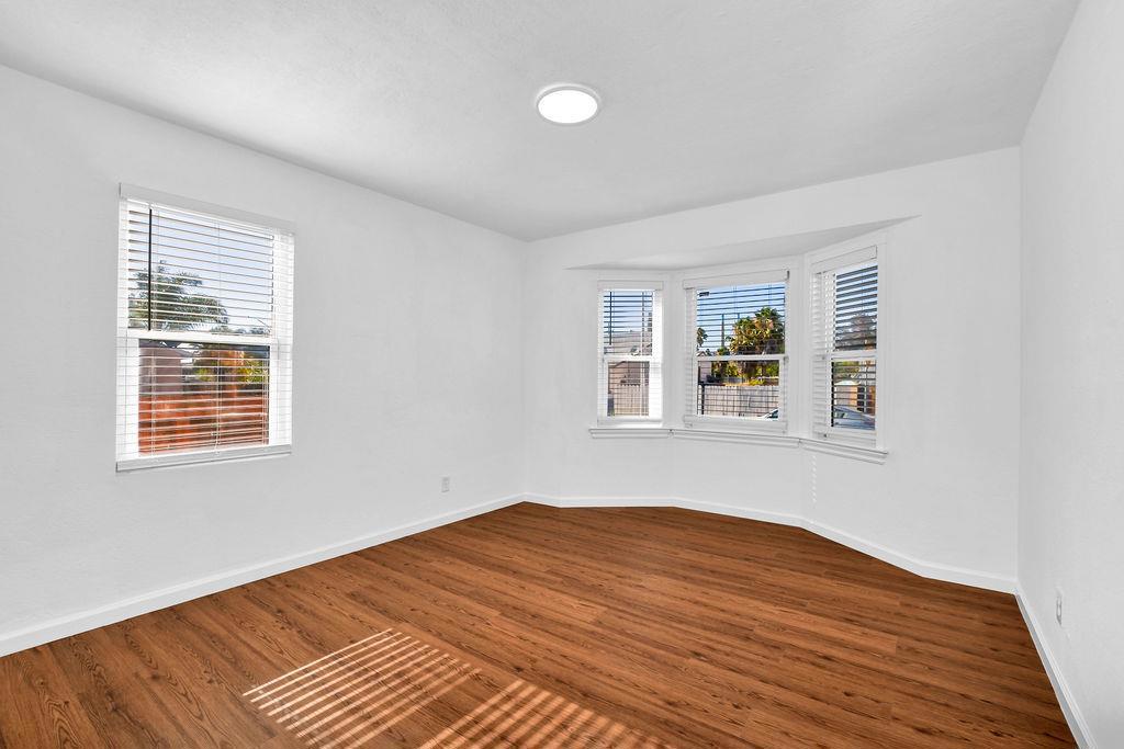 425 W 8th Street Property Photo 16