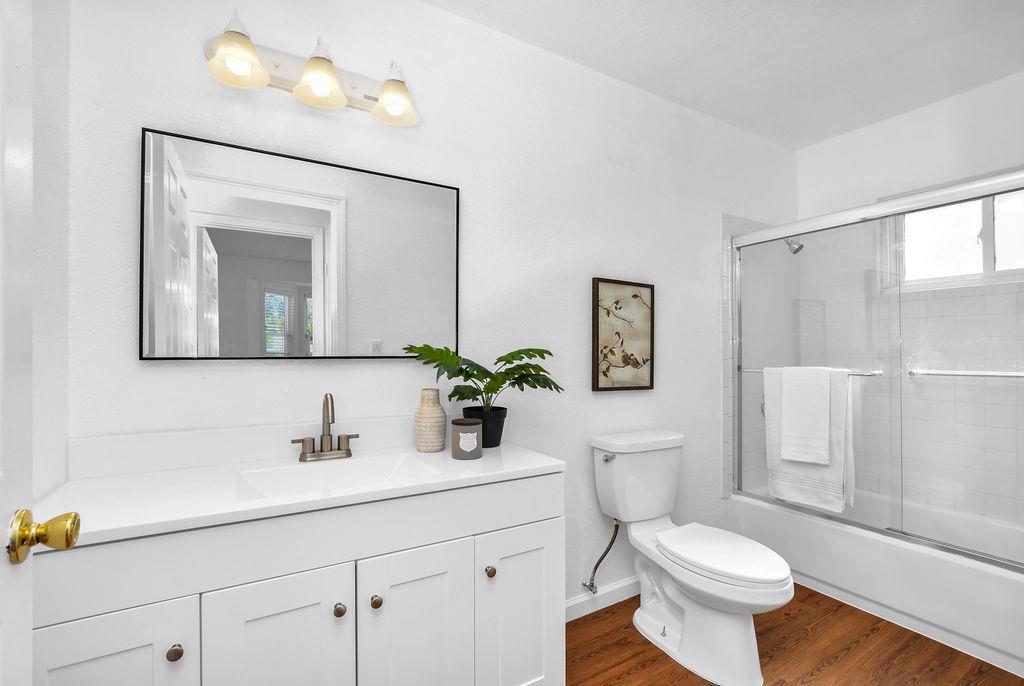 425 W 8th Street Property Photo 18