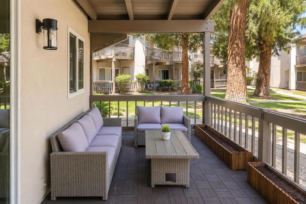 37218 Yolo Terrace Property Photo 13