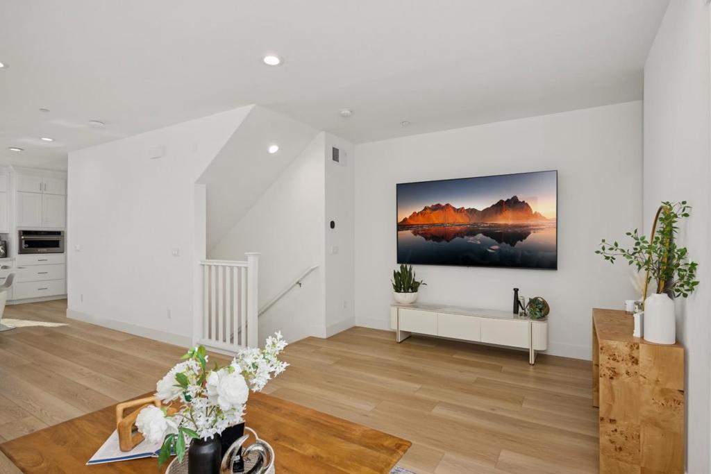 3690 Access Property Photo 9