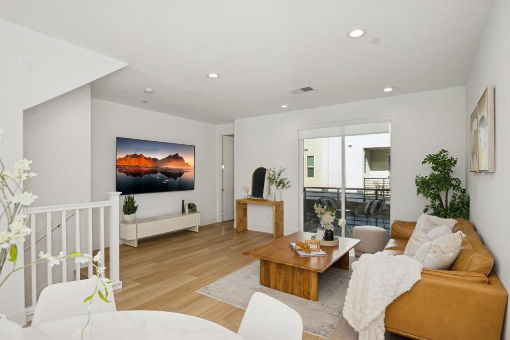 3690 Access Property Photo 10