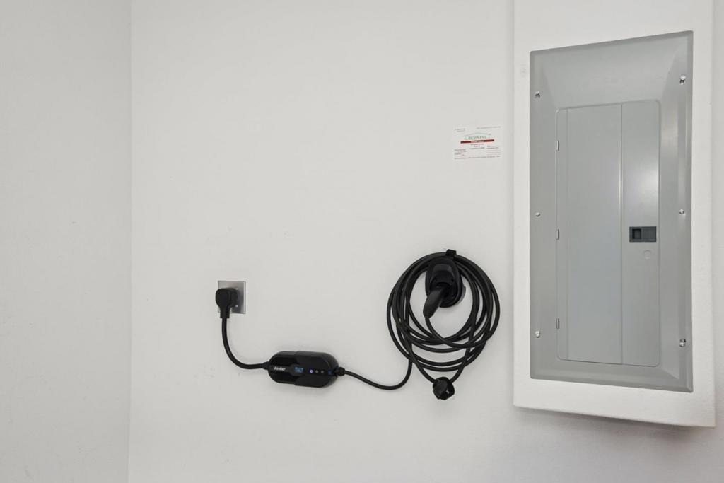 3690 Access Property Photo 35
