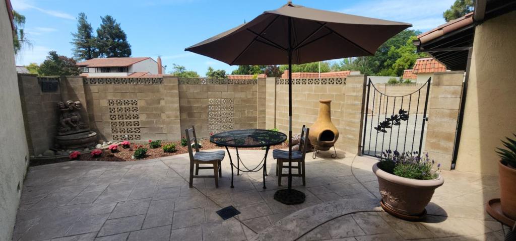 40912 Cruz Court Property Photo 2