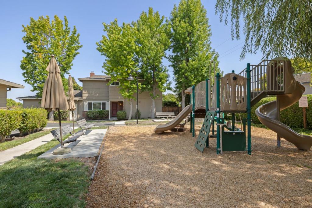 425 Poppy Place Property Photo 28