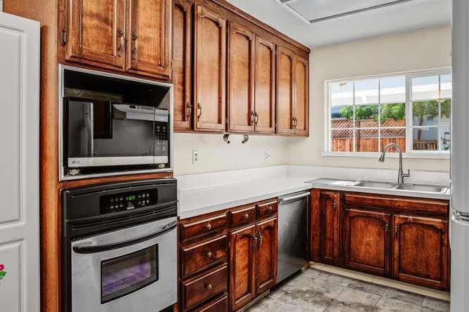 788 Rosewood Drive Property Photo 16