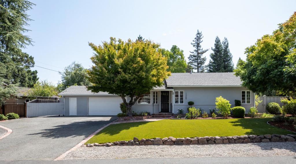 1265 Golden Way Property Photo 1