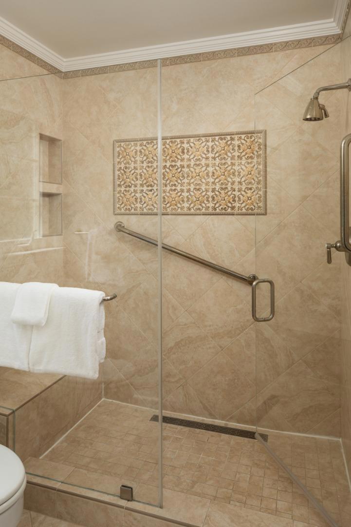 1265 Golden Way Property Photo 15