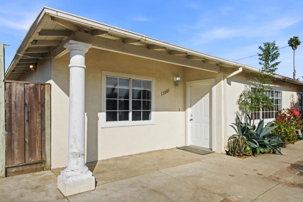 13001 Brown Avenue Property Photo 6