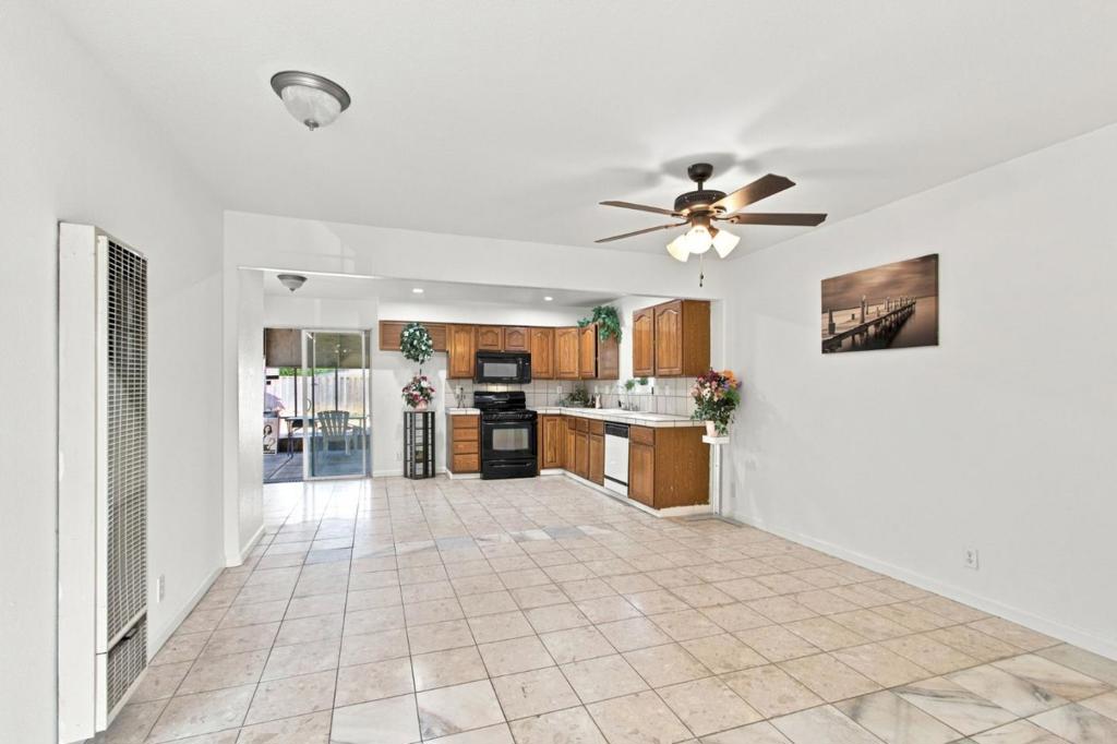 13001 Brown Avenue Property Photo 10