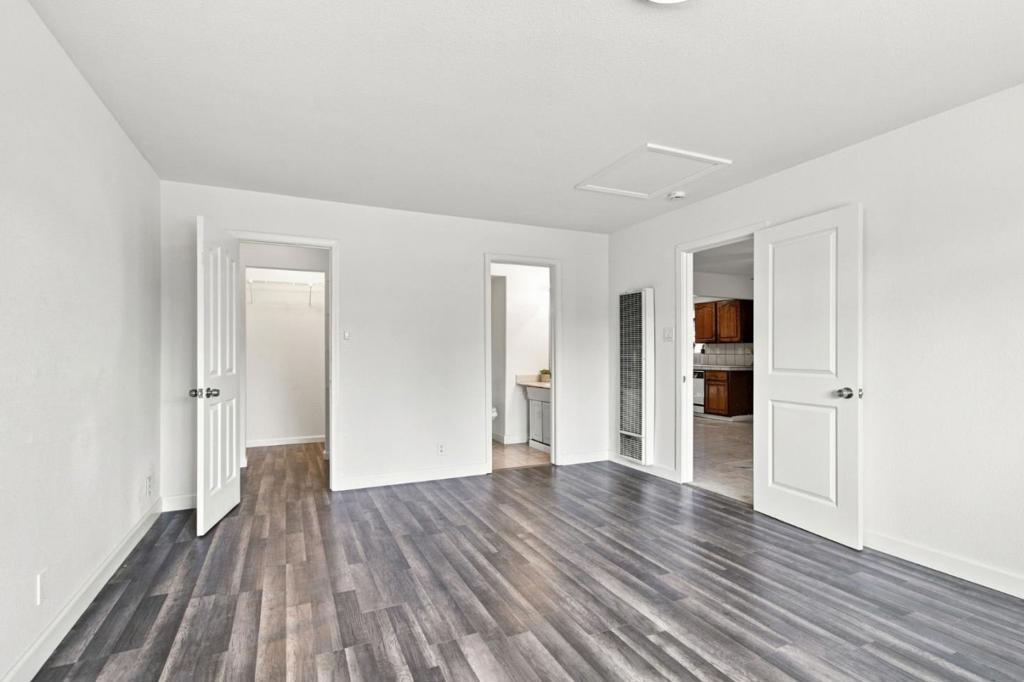 13001 Brown Avenue Property Photo 22