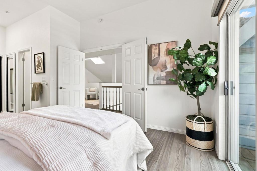 453 Cork Harbour Circle F Property Photo 13