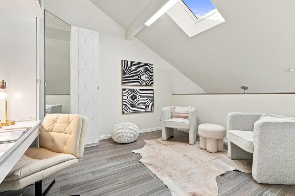 453 Cork Harbour Circle F Property Photo 16