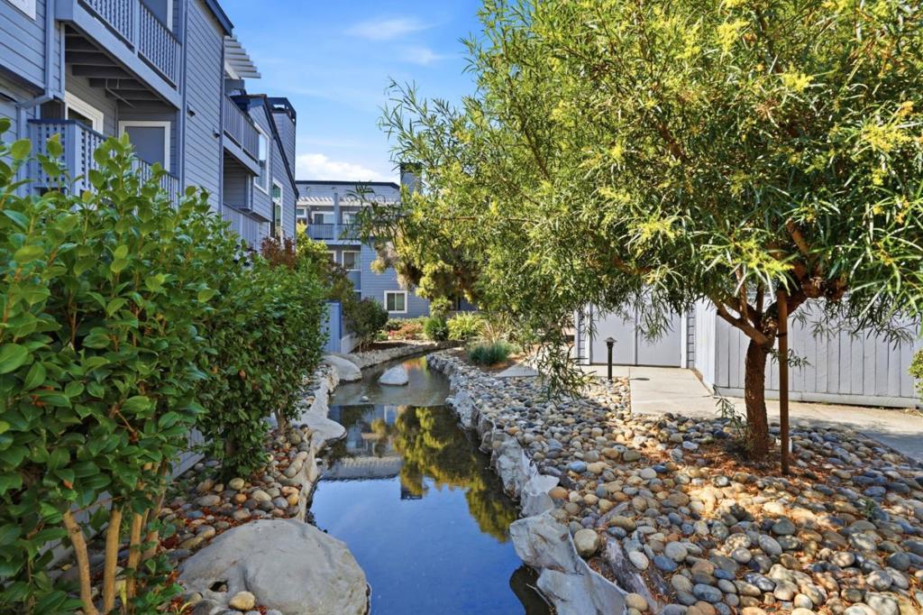 453 Cork Harbour Circle F Property Photo 23