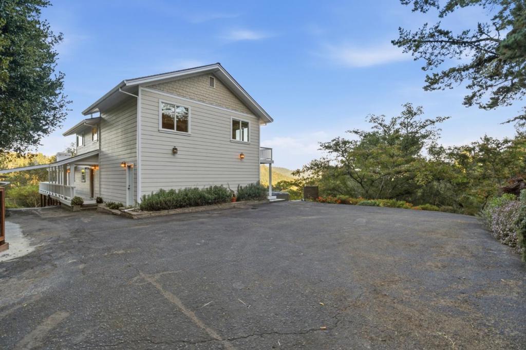251 Starlight Terrace Property Photo 34