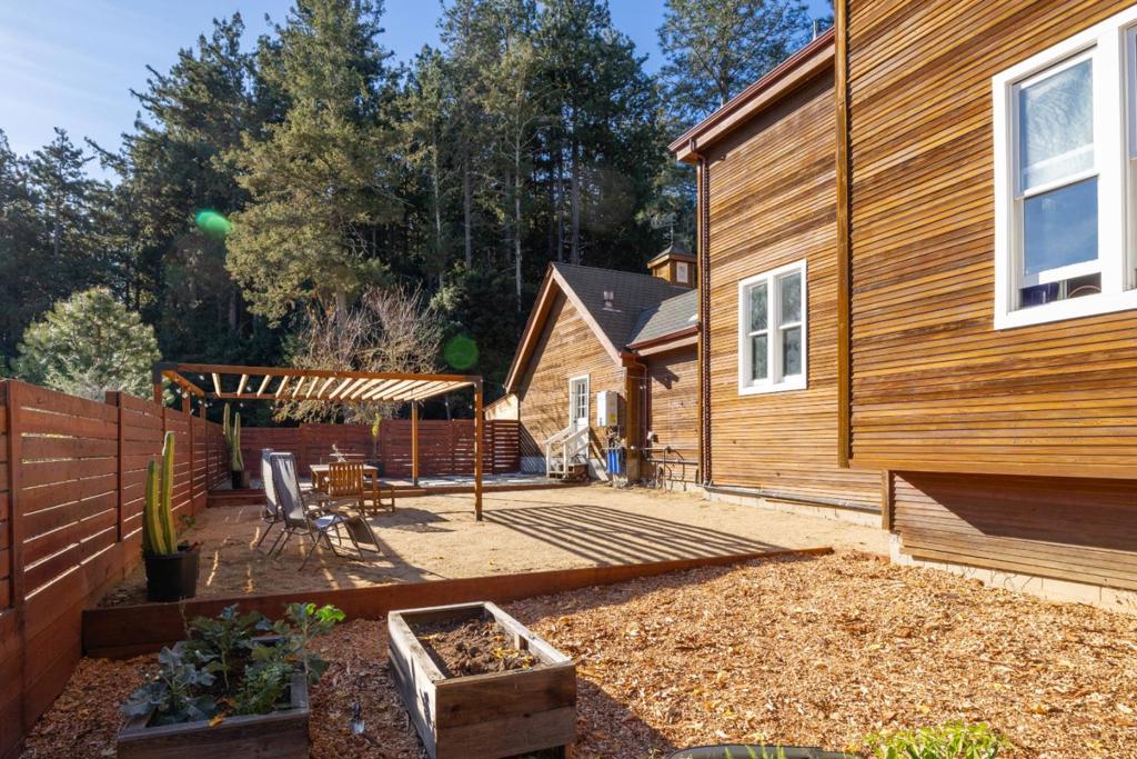 65 Glen Haven Property Photo 30