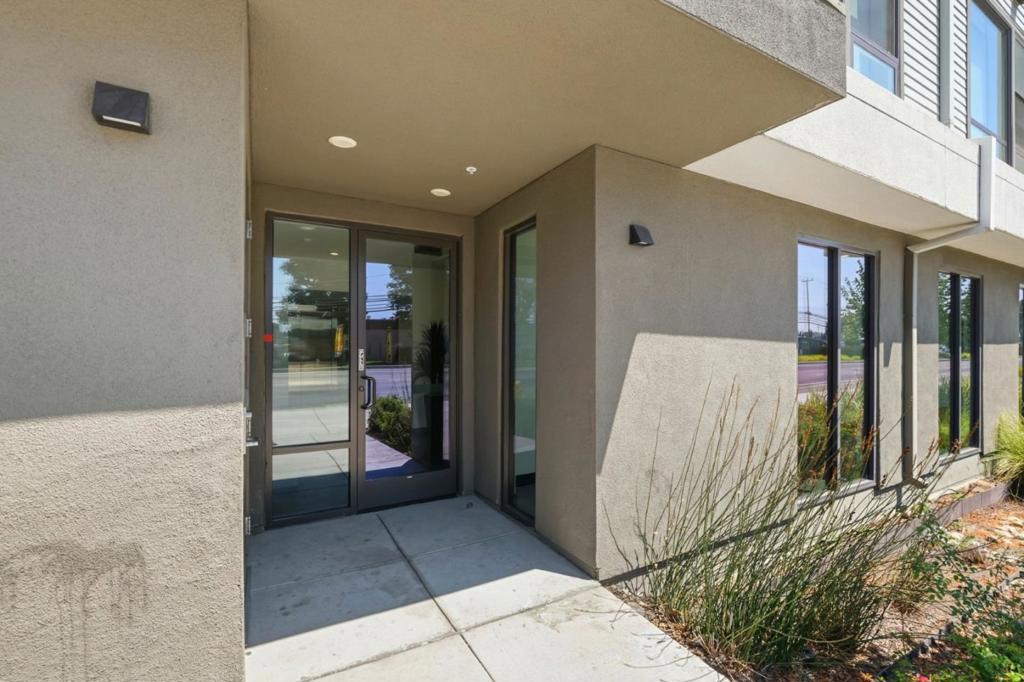 44868 Fremont Boulevard 200 Property Photo 2