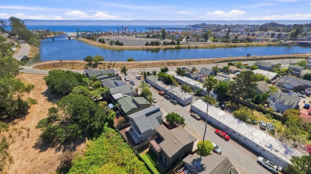 118 Jessie Street Property Photo 38