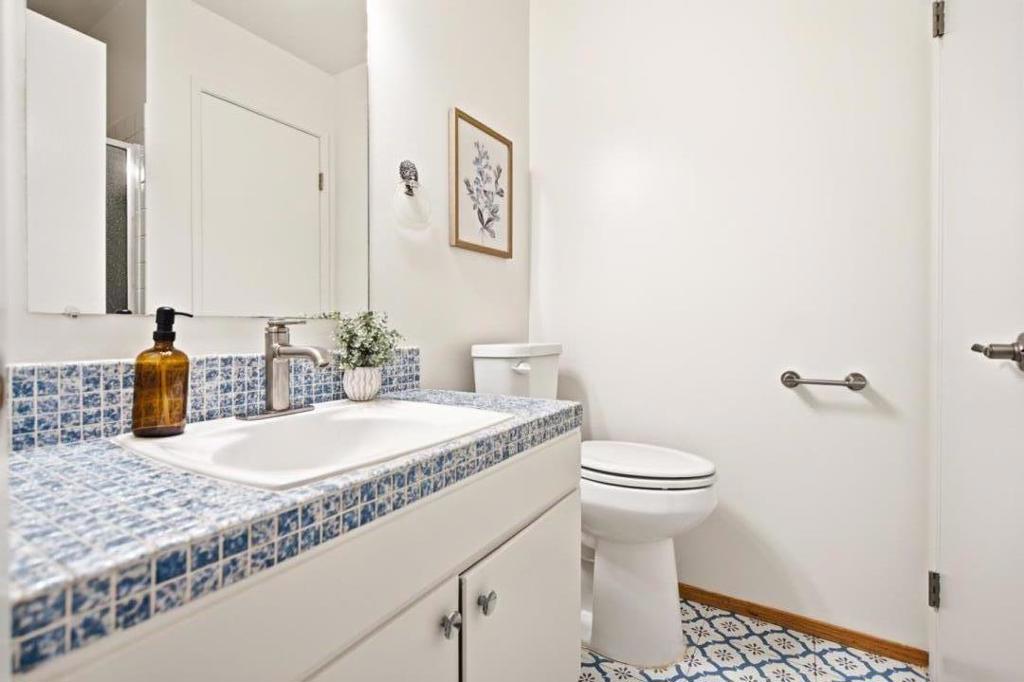 2200 Delvin Way Property Photo 22