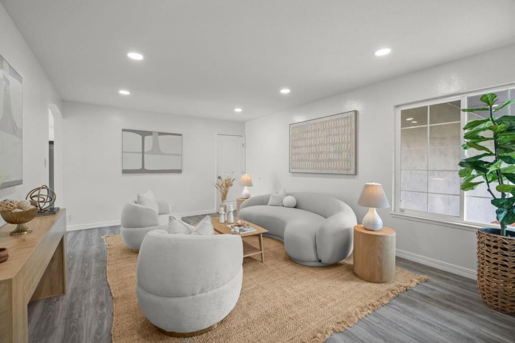 2424 Douglas Street Property Photo 1