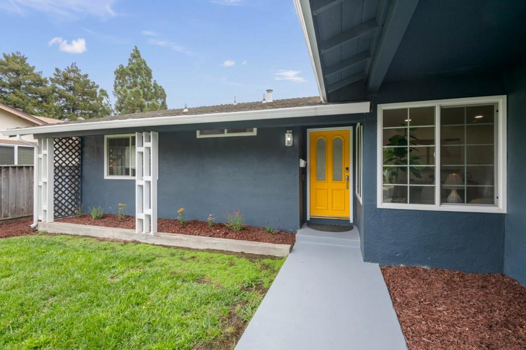 2424 Douglas Street Property Photo 5