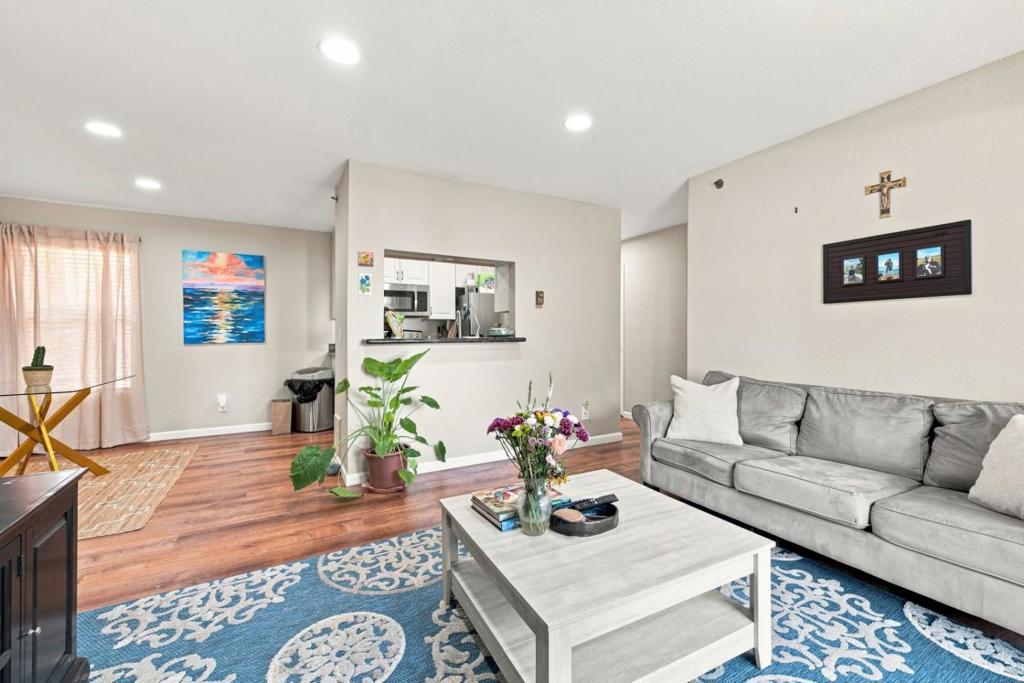 680 Dartmore Lane 259 Property Photo 4