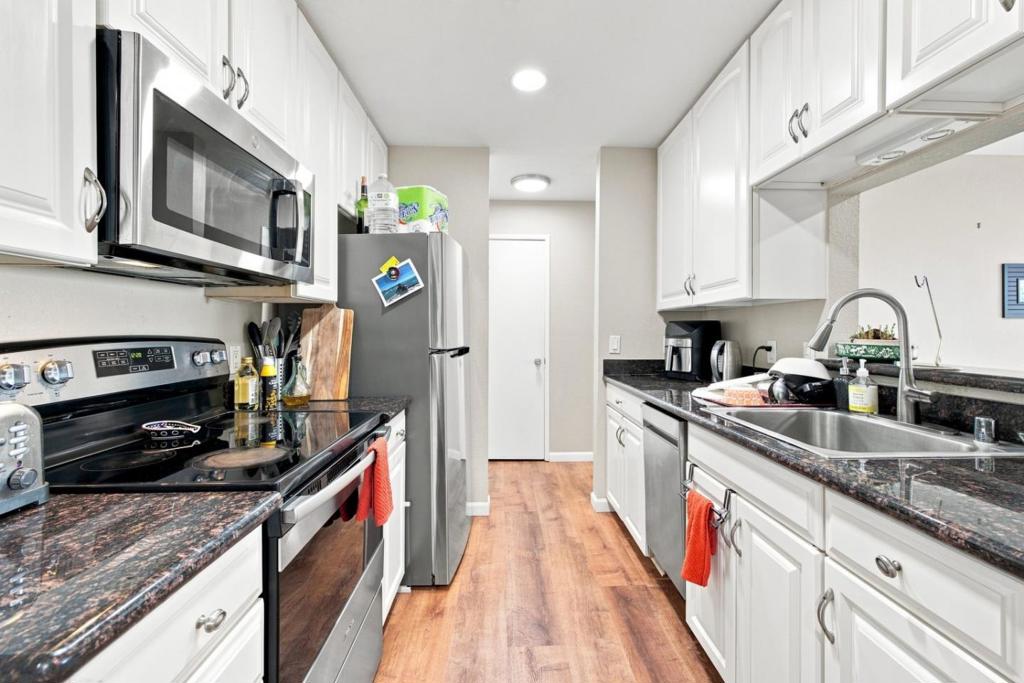 680 Dartmore Lane 259 Property Photo 10