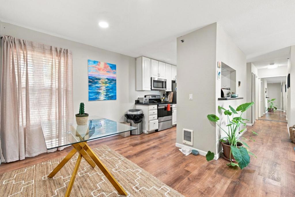 680 Dartmore Lane 259 Property Photo 14