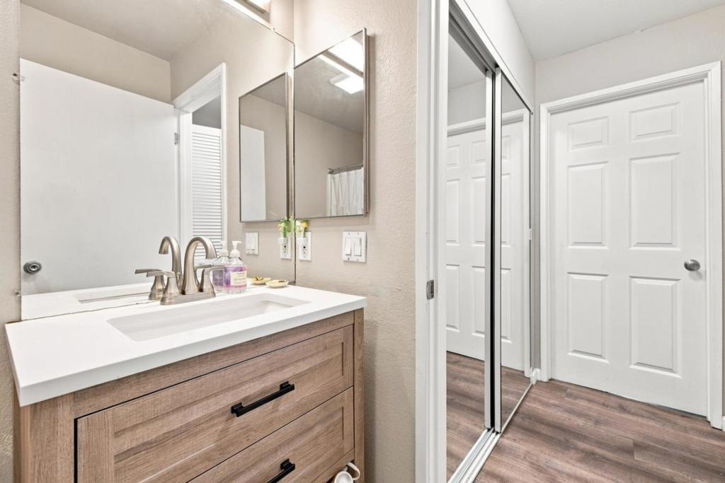 680 Dartmore Lane 259 Property Photo 22