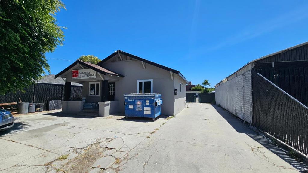 532 Mckendrie Street Property Photo 1