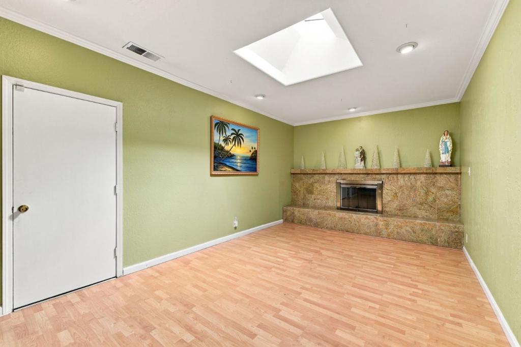 1464 Hillsdale Avenue Property Photo 10